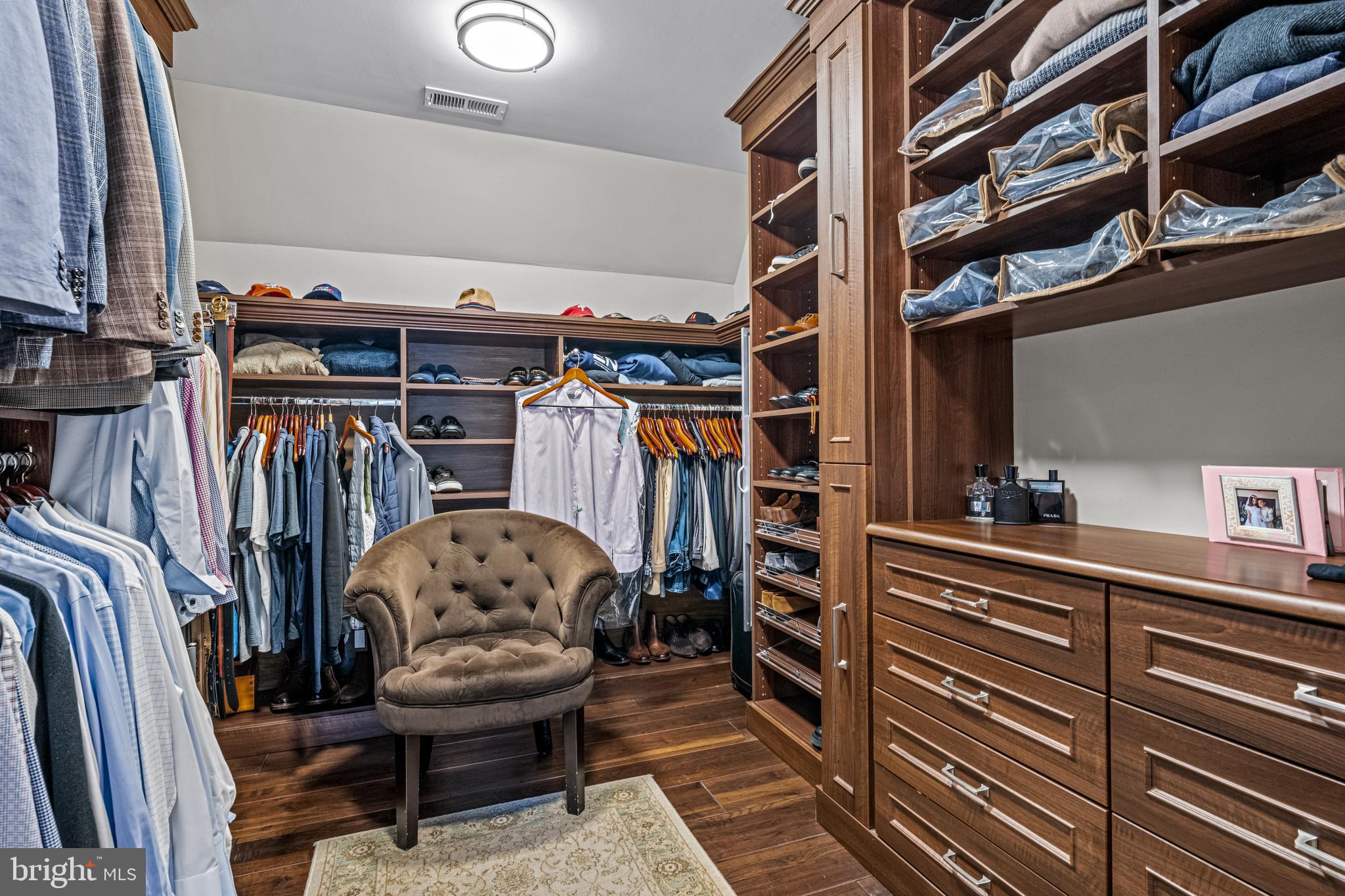 MERION GOLF ESTATES - Residential
