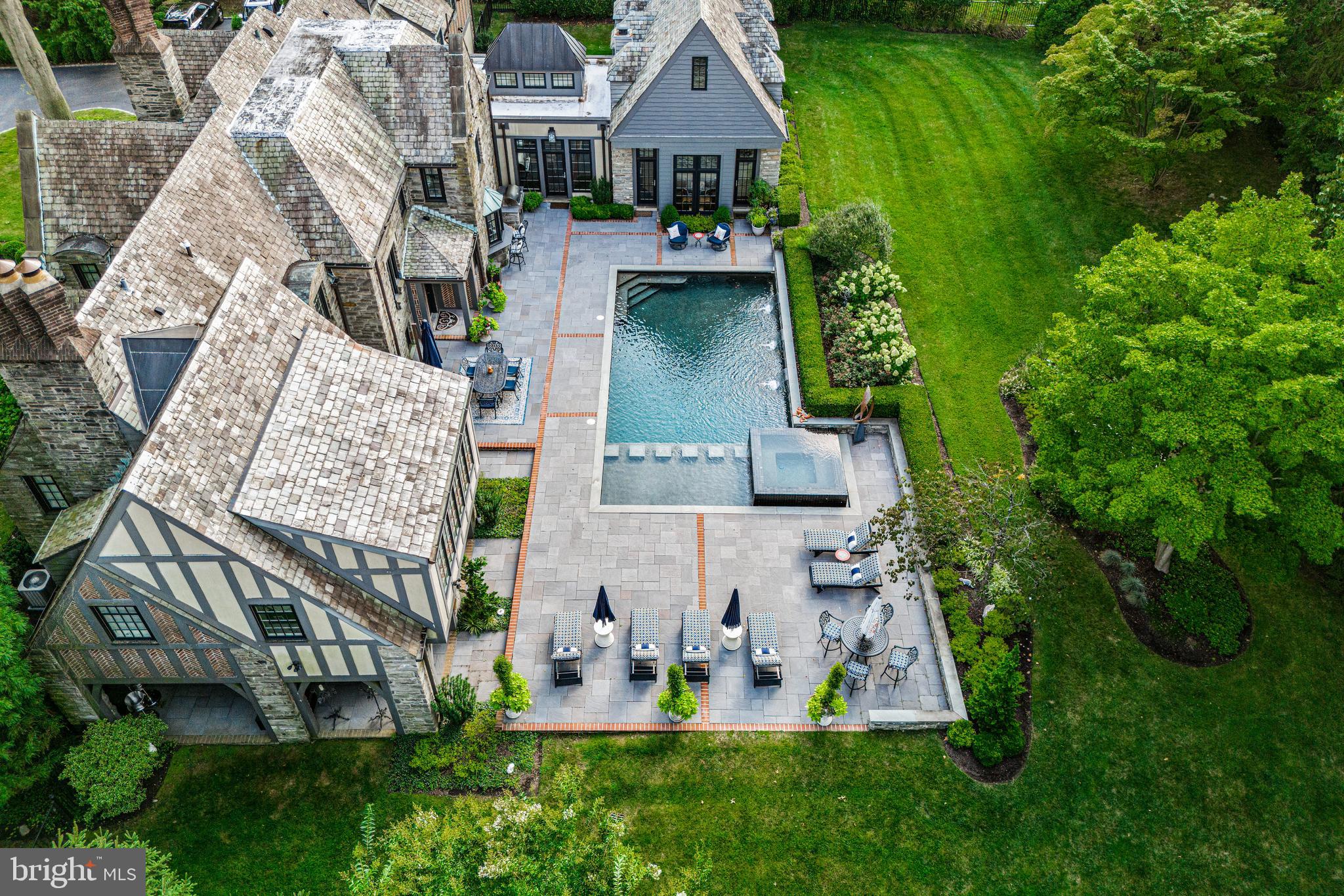 MERION GOLF ESTATES - Residential
