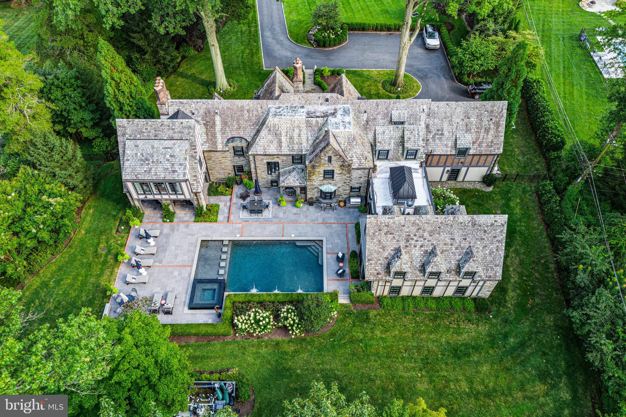 MERION GOLF ESTATES - Residential