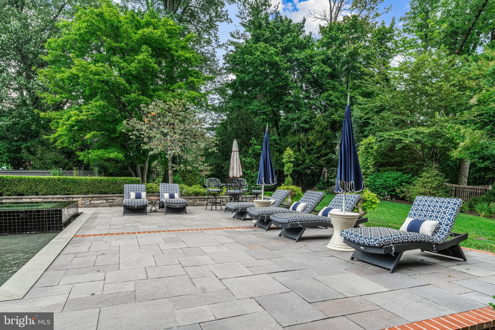 MERION GOLF ESTATES - Residential