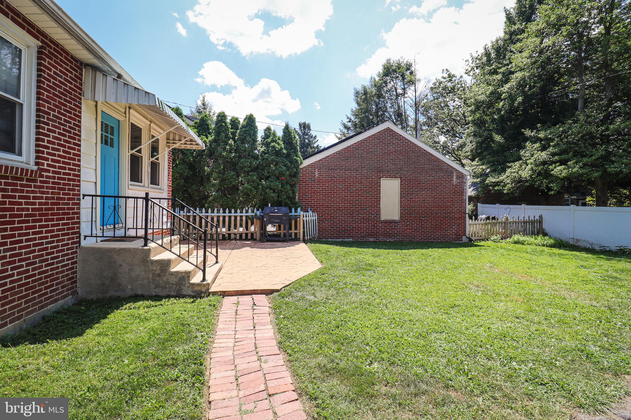 OLD EAST YORK - Residential