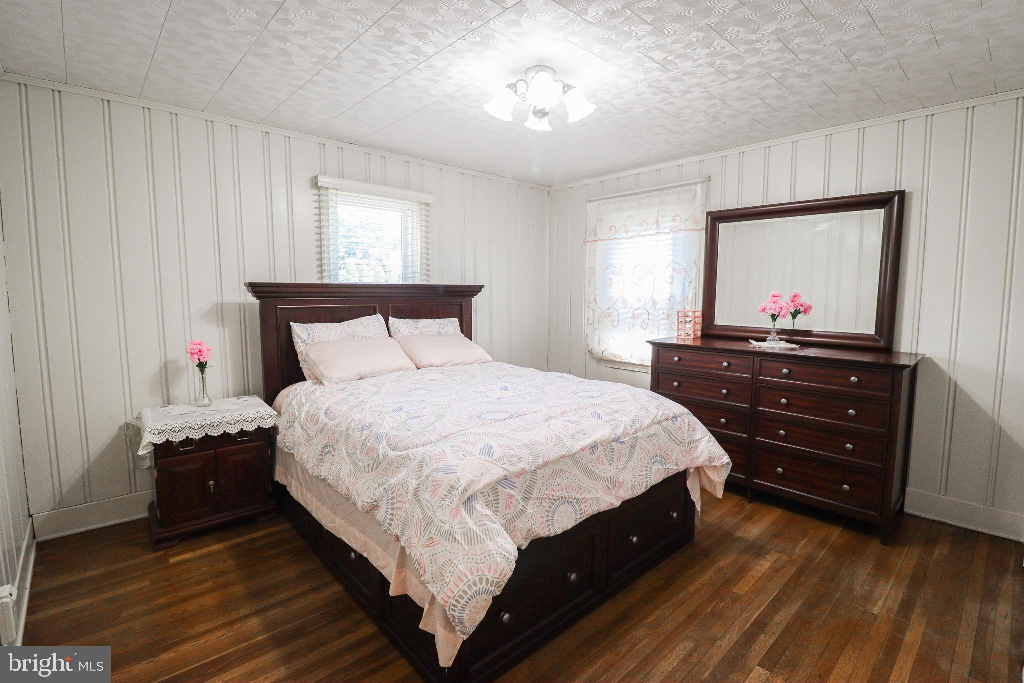 OLD EAST YORK - Residential