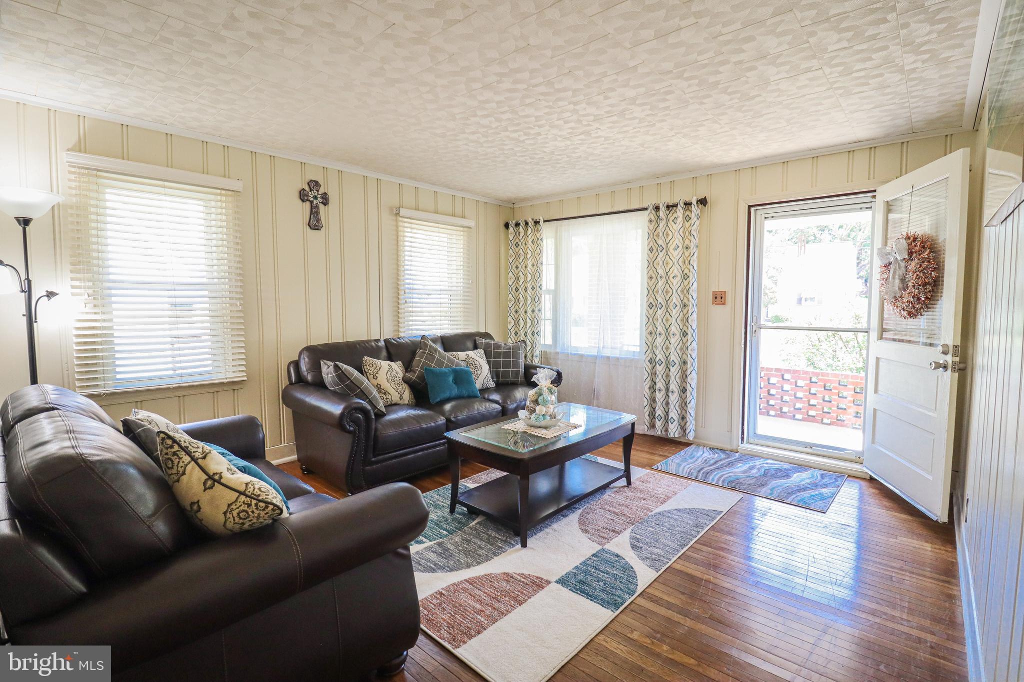 OLD EAST YORK - Residential