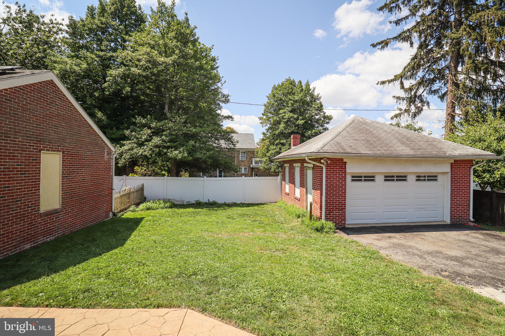 OLD EAST YORK - Residential