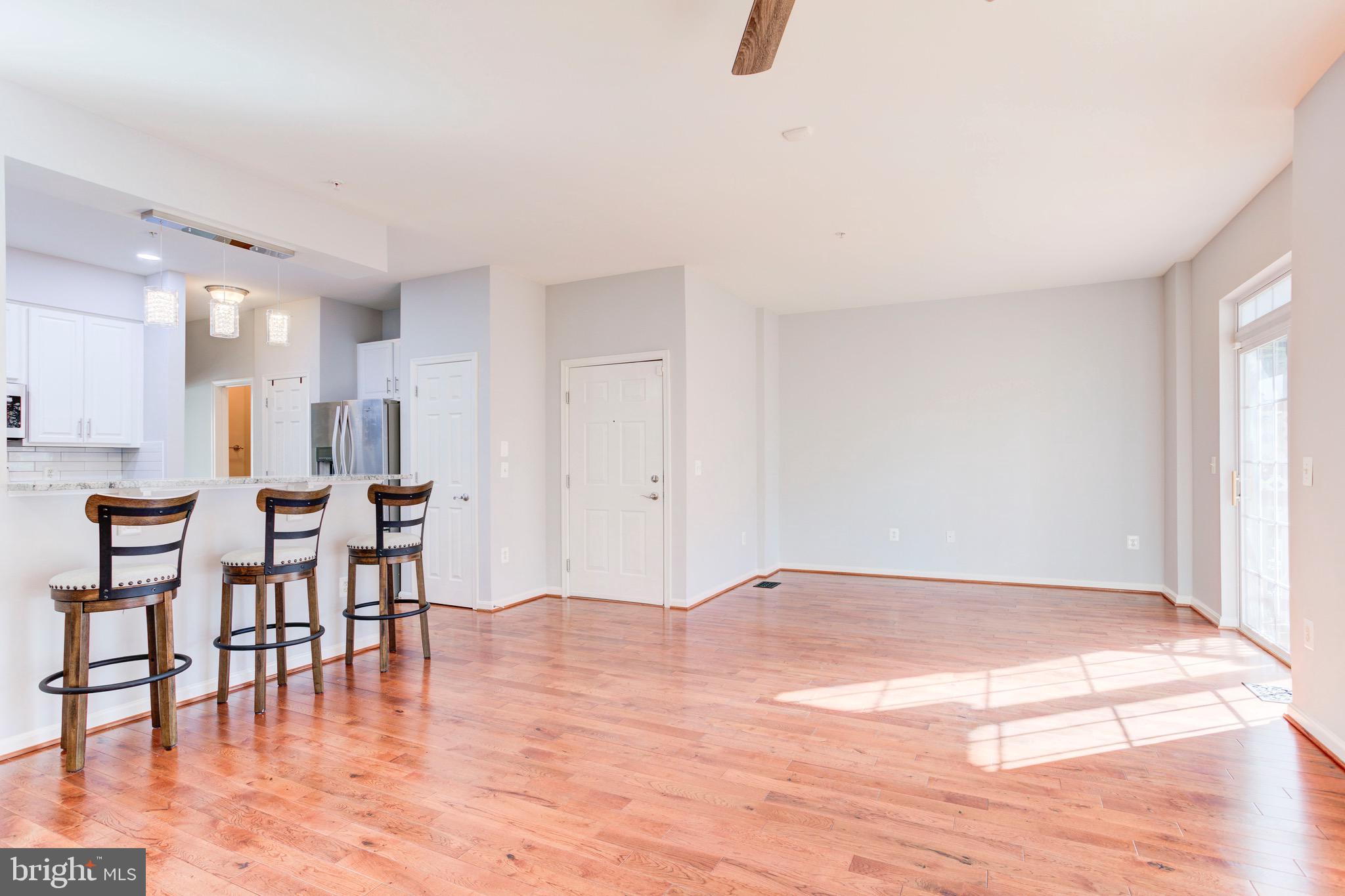 THE COMMONS ON WILLIAM SQUARE - Residential