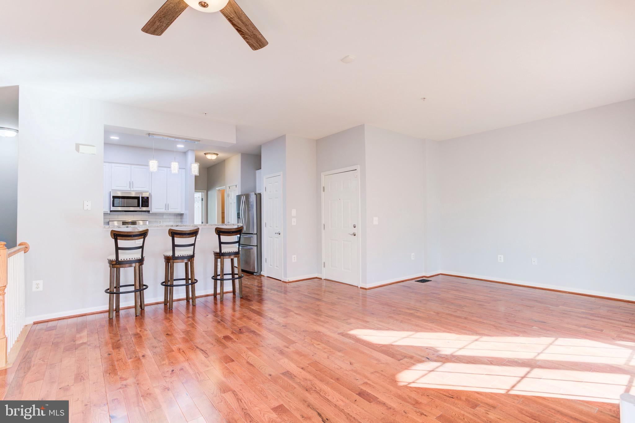 THE COMMONS ON WILLIAM SQUARE - Residential