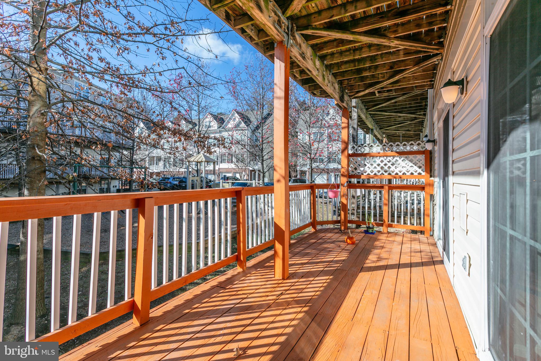 THE COMMONS ON WILLIAM SQUARE - Residential