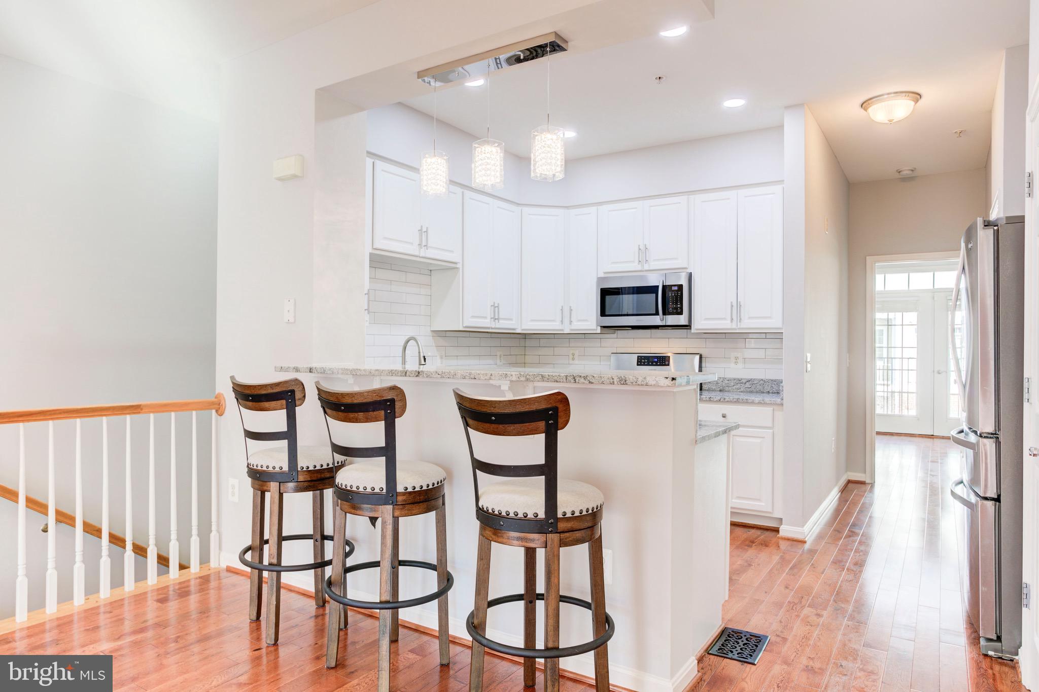 THE COMMONS ON WILLIAM SQUARE - Residential