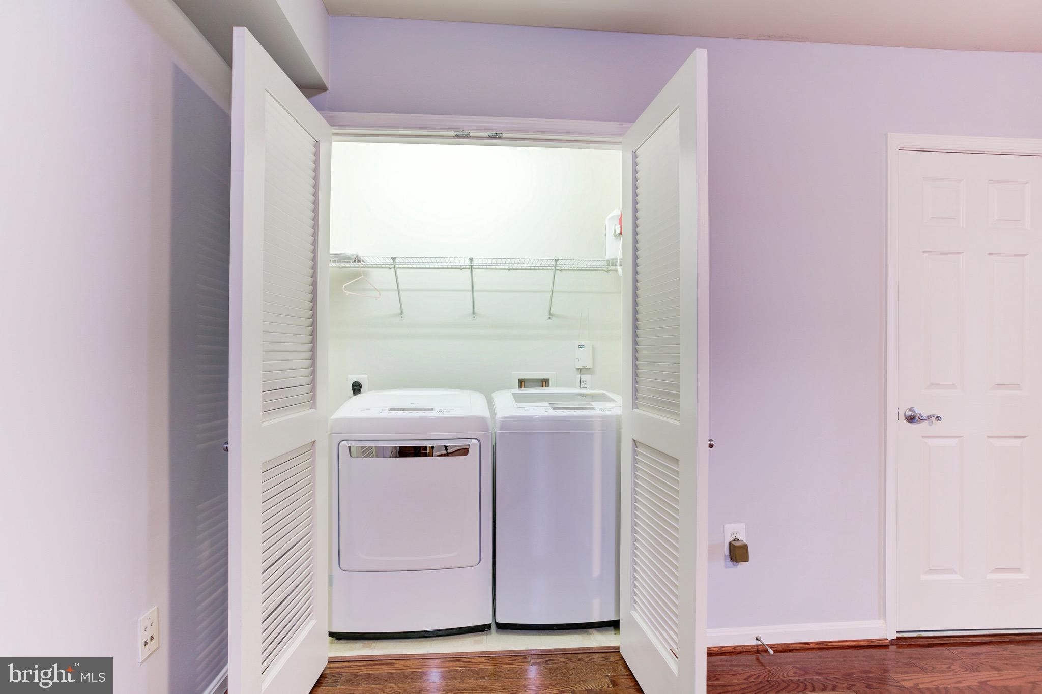 THE COMMONS ON WILLIAM SQUARE - Residential