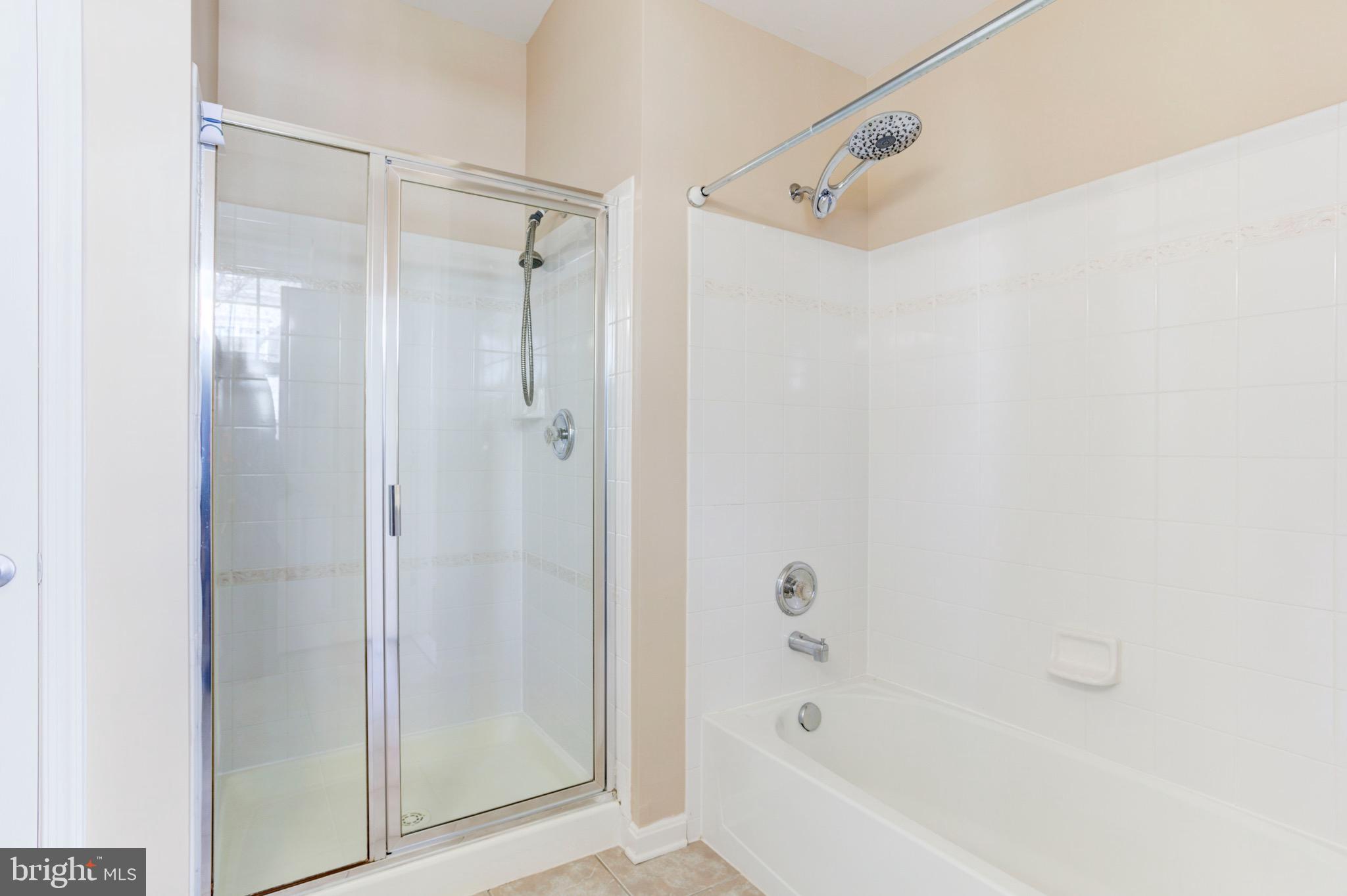 THE COMMONS ON WILLIAM SQUARE - Residential