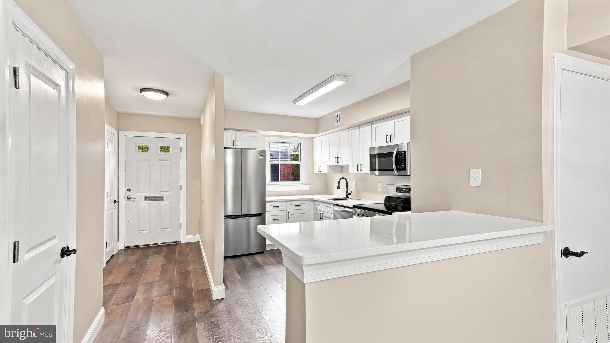 9 YORKTOWN COURT 116 U-9