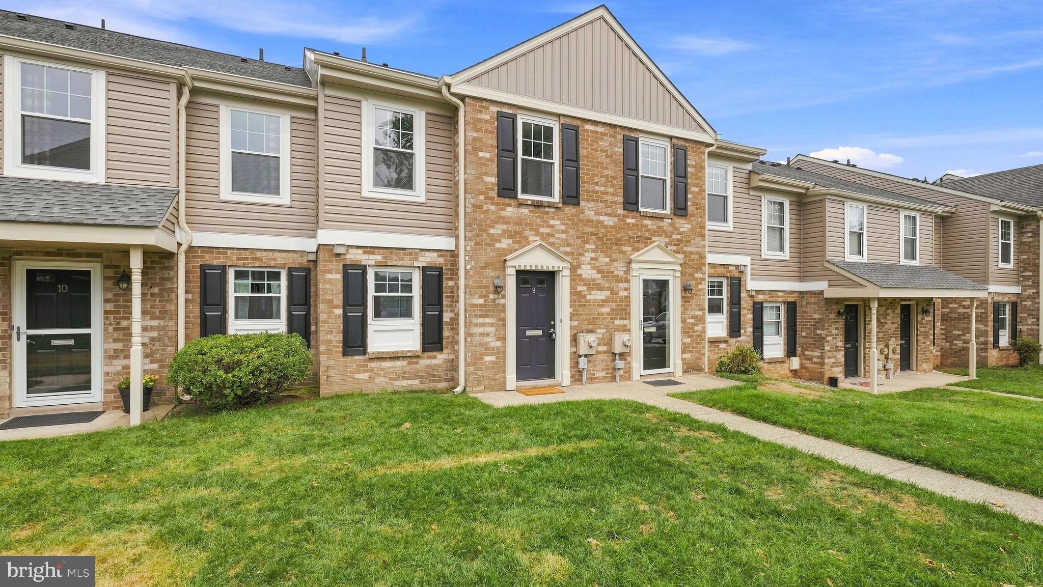 9 YORKTOWN COURT 116 U-9