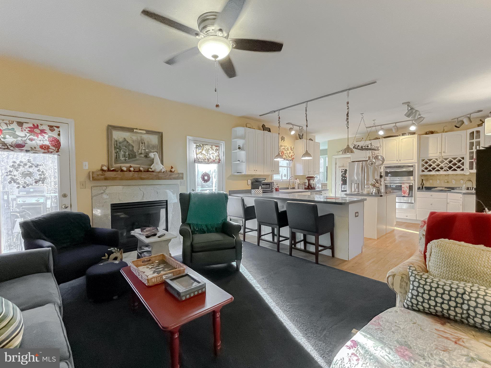 CHESTNUT HILLS - Residential