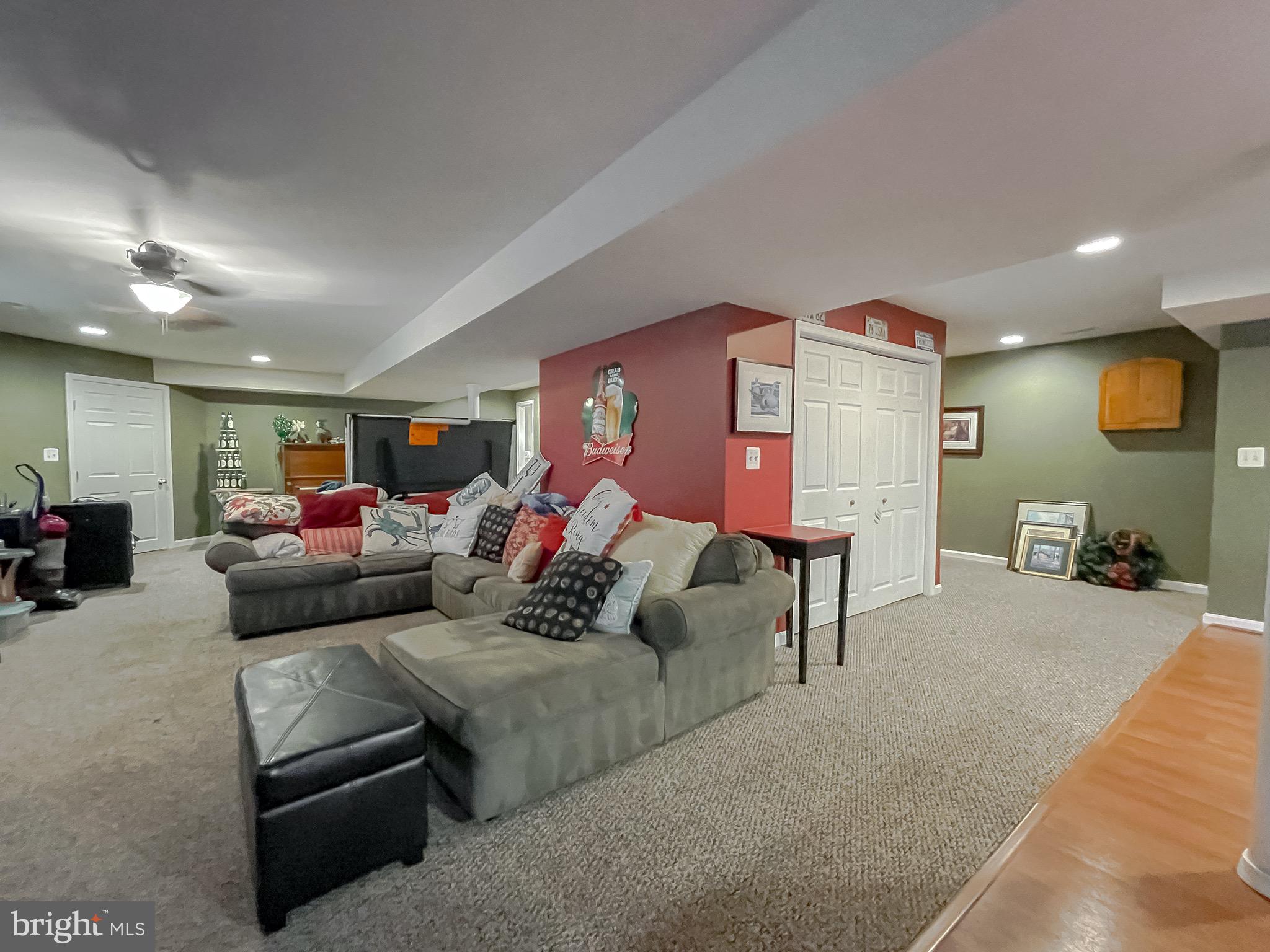 CHESTNUT HILLS - Residential