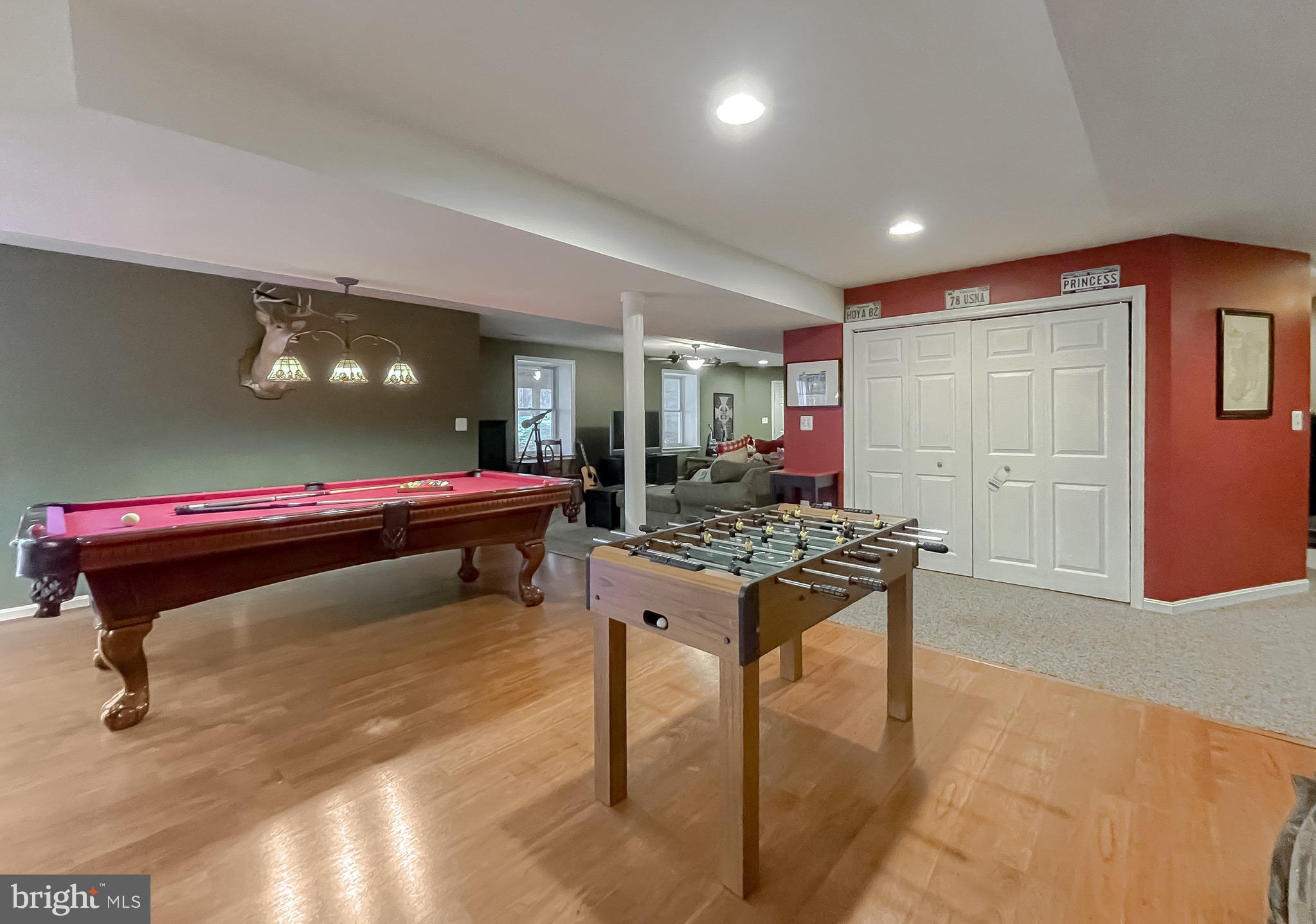 CHESTNUT HILLS - Residential