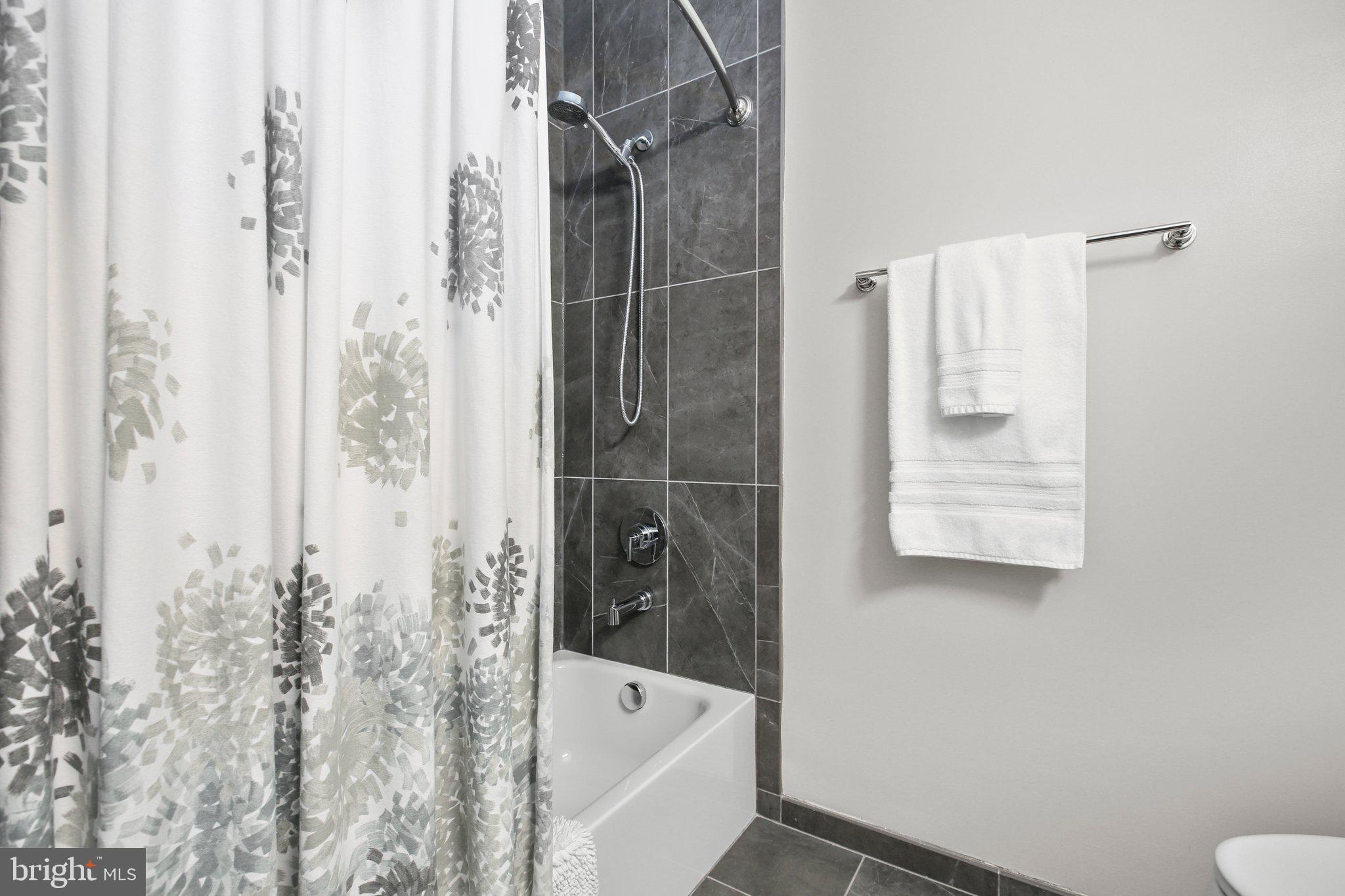 HARBOR POINT WEST CONDO - Residential