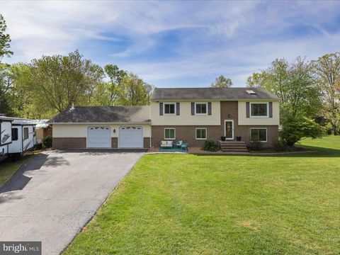 Photo of 7264 Twilight Court, WARRENTON, VA 20187 (MLS # VAFQ2022296)