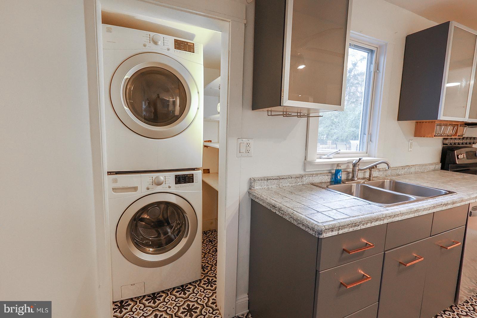 WARING - Residential