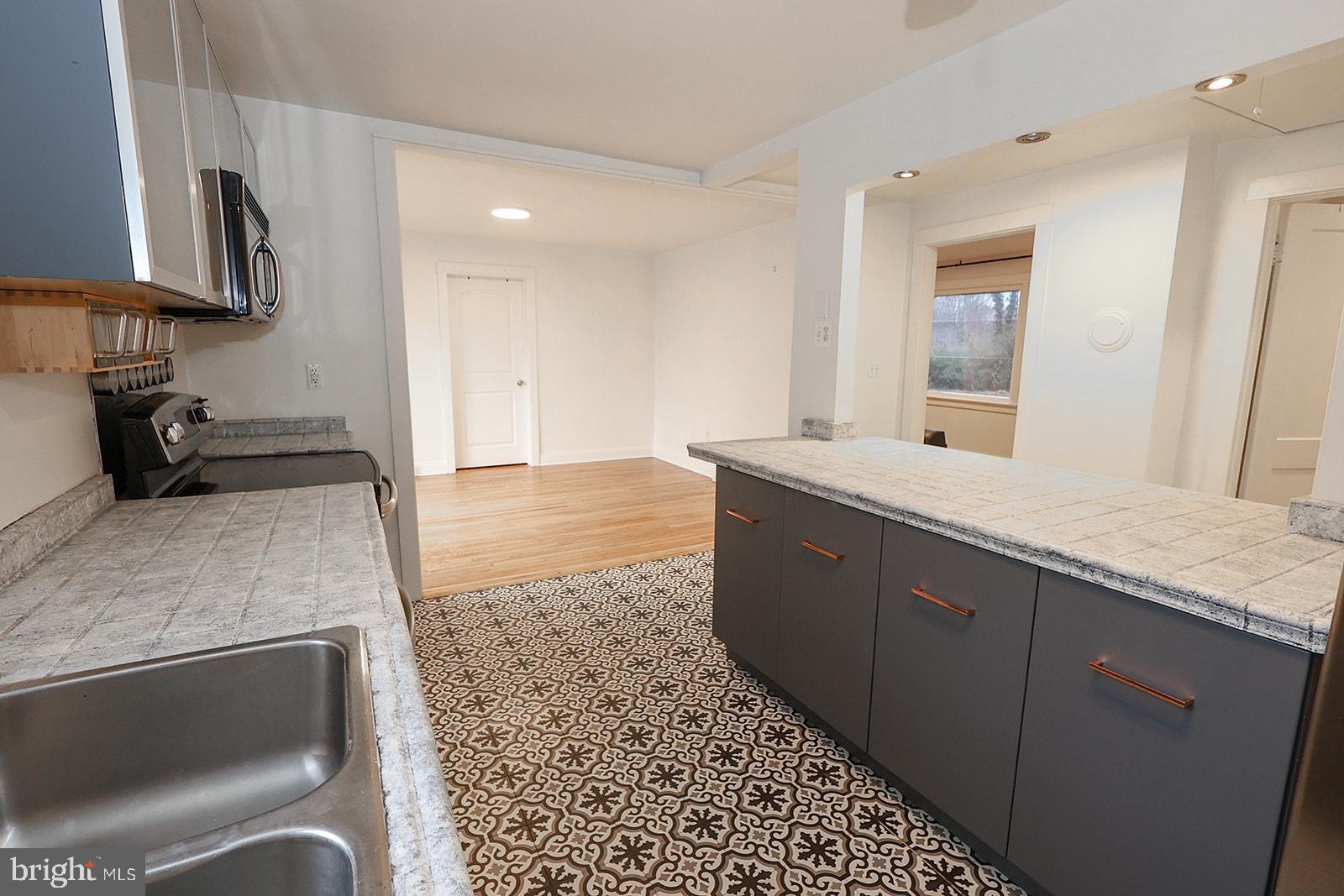 WARING - Residential