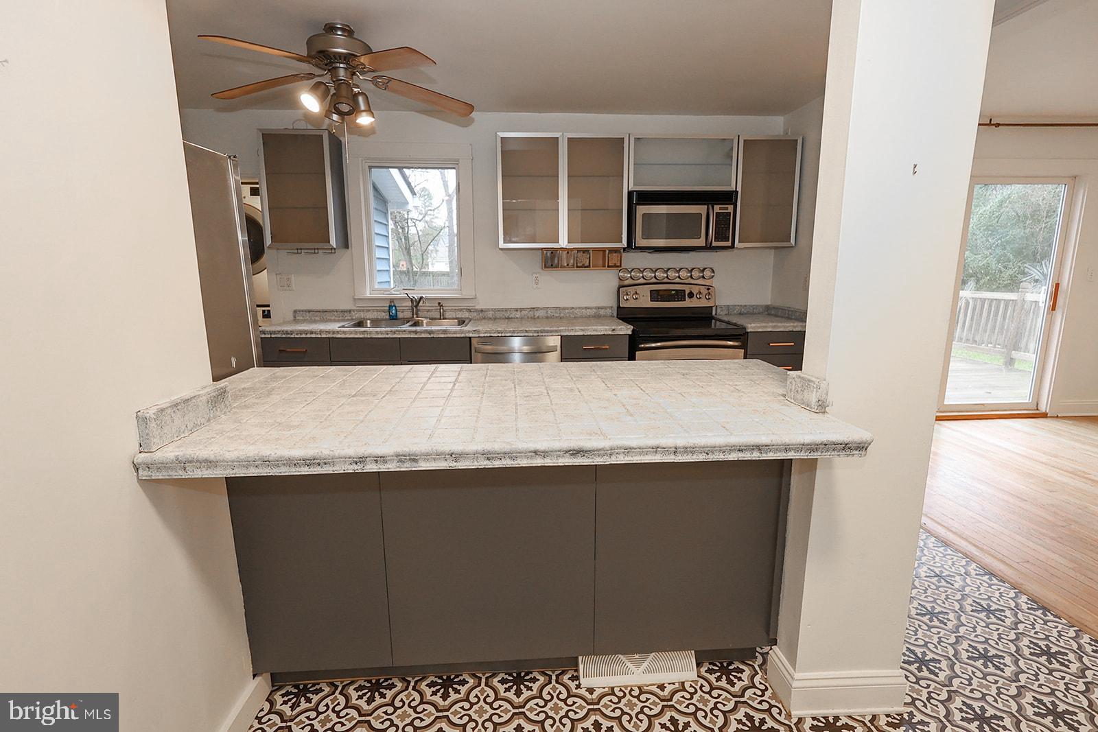 WARING - Residential