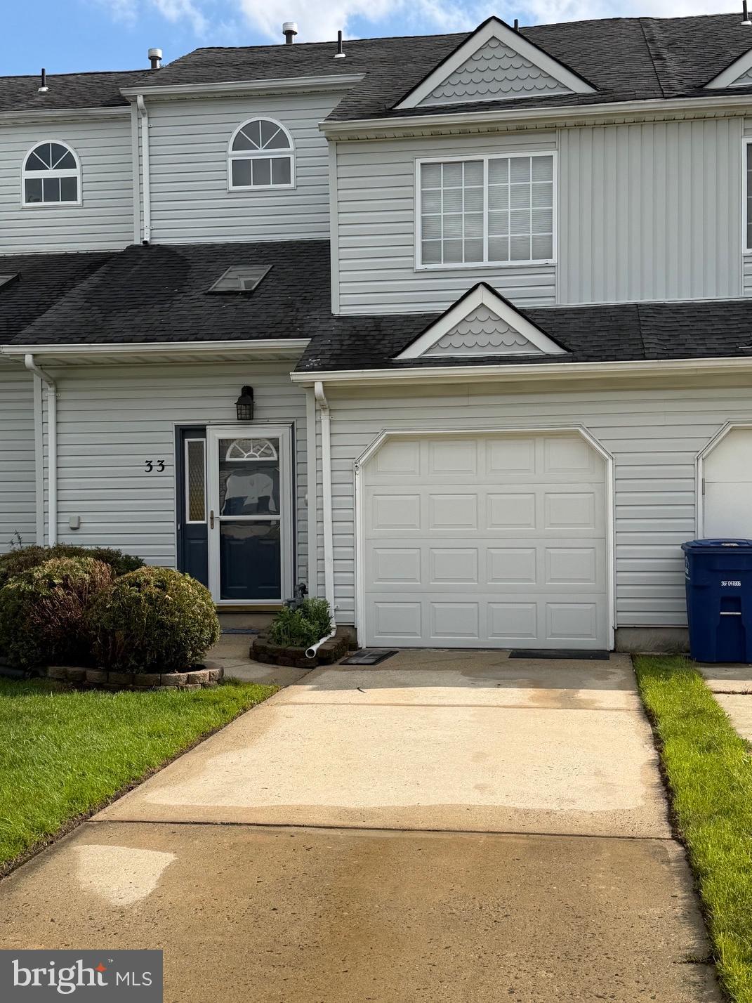 33 CARAWAY COURT