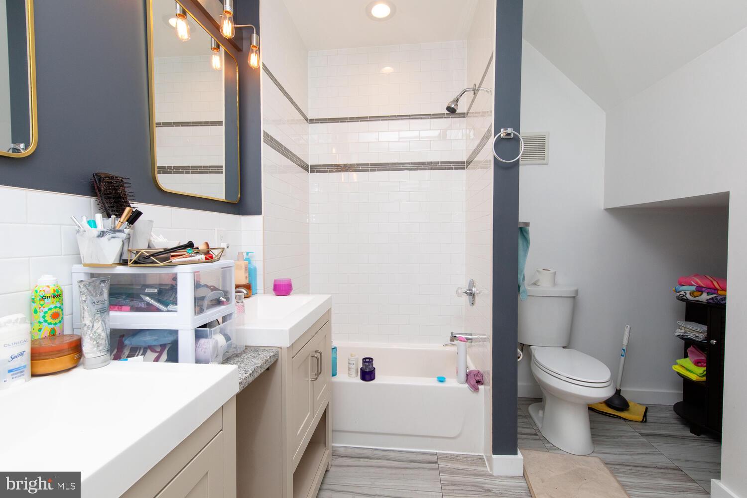 FISHTOWN - Residential Lease