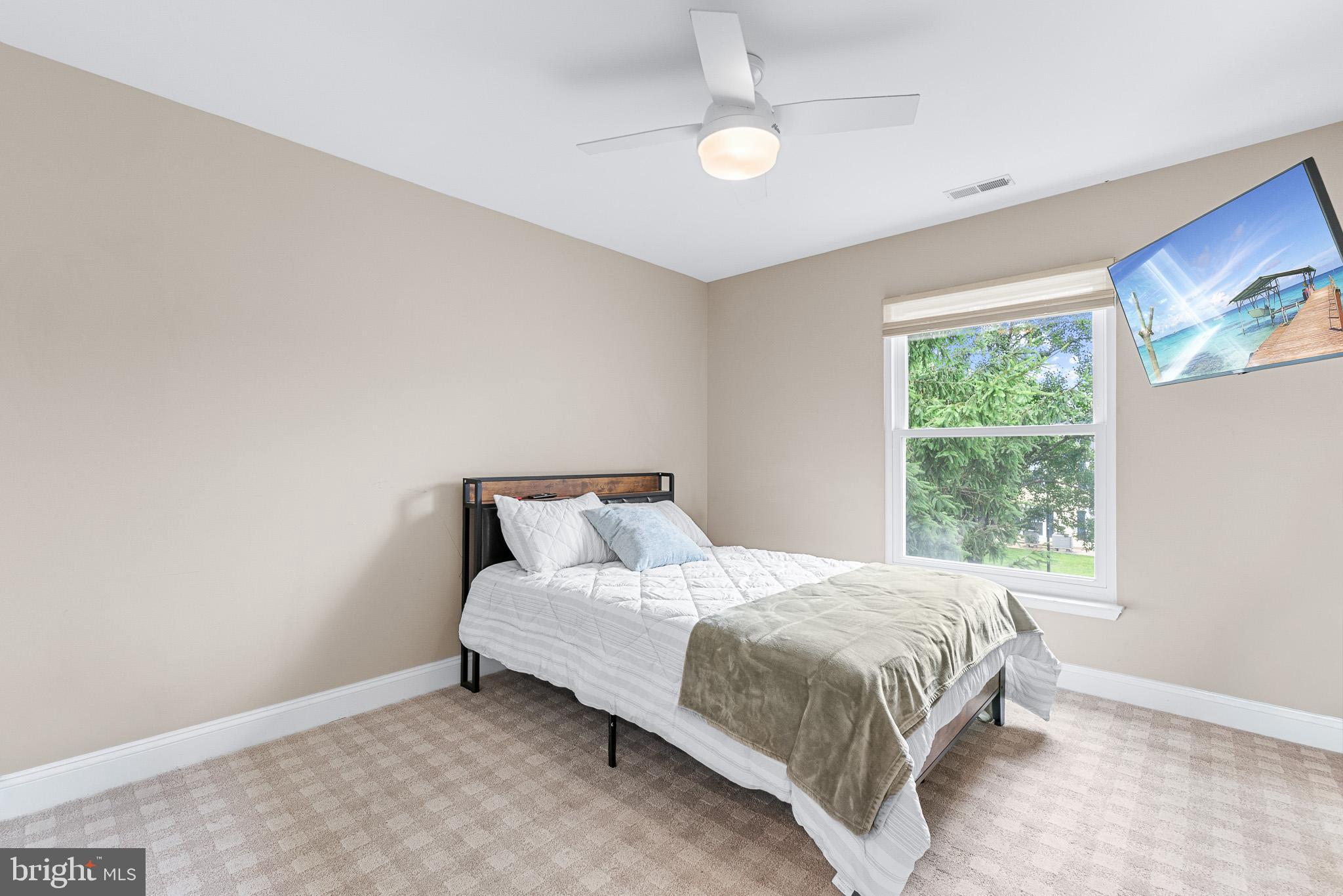 HOMELAND VILLAGE - Residential