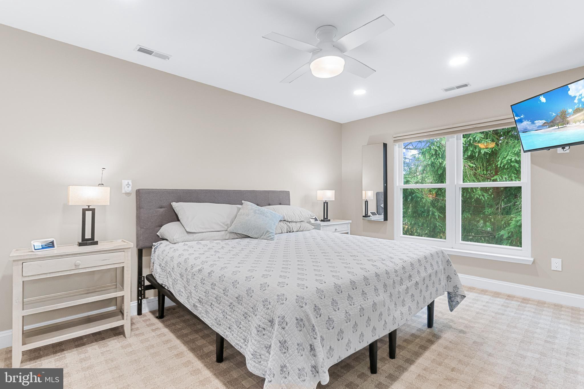 HOMELAND VILLAGE - Residential