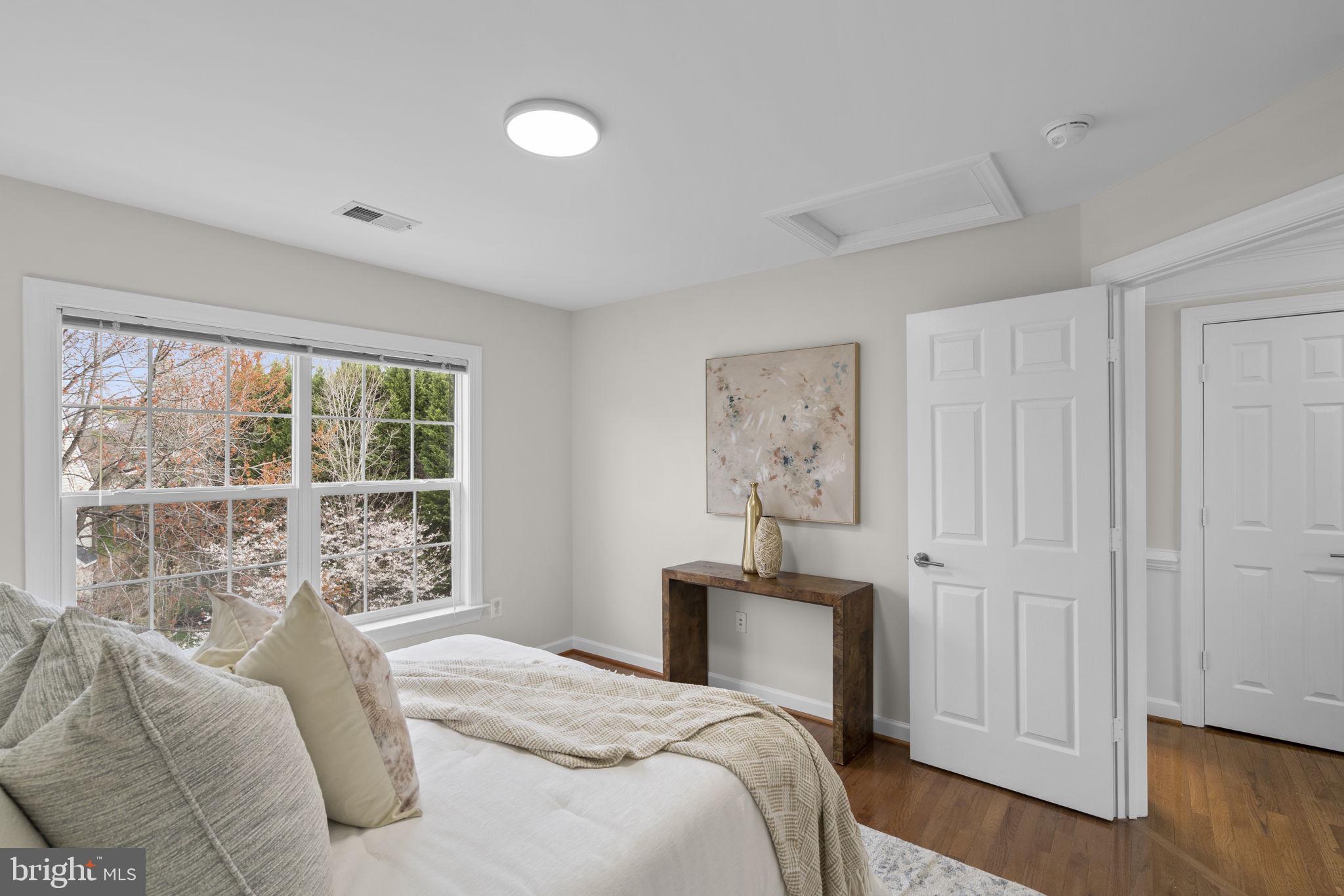 GREAT FALLS CHASE - Residential