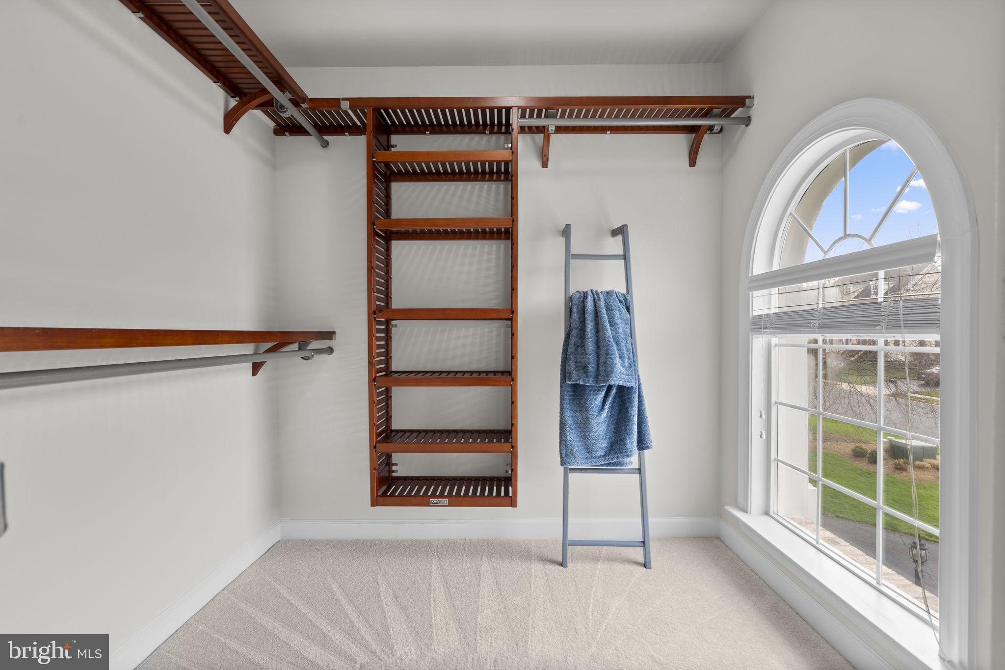 GREAT FALLS CHASE - Residential