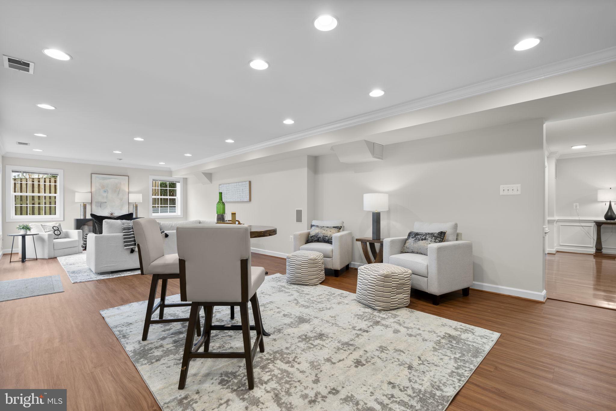 GREAT FALLS CHASE - Residential