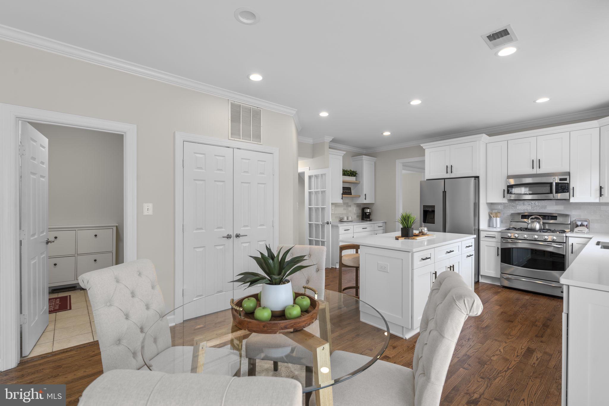 GREAT FALLS CHASE - Residential