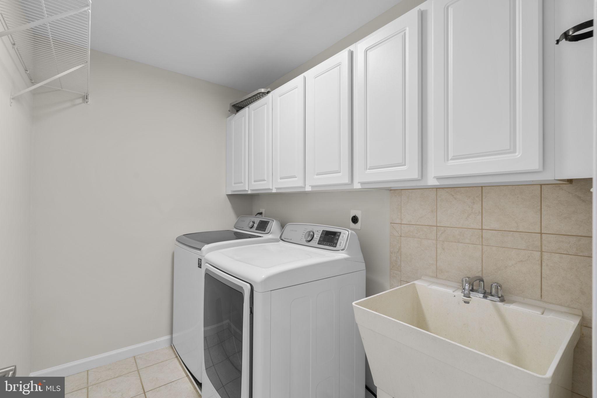 GREAT FALLS CHASE - Residential