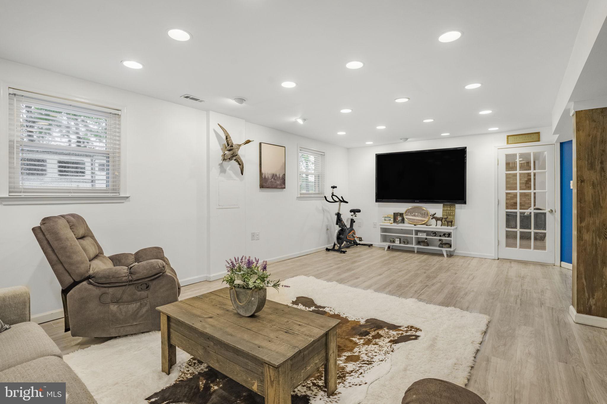 NEWTOWN VILLAGE SUB - Residential