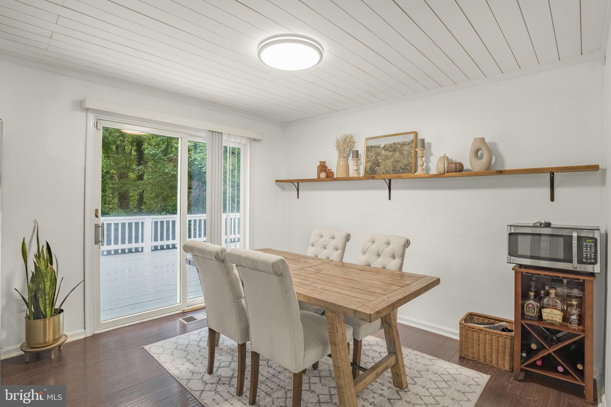 NEWTOWN VILLAGE SUB - Residential