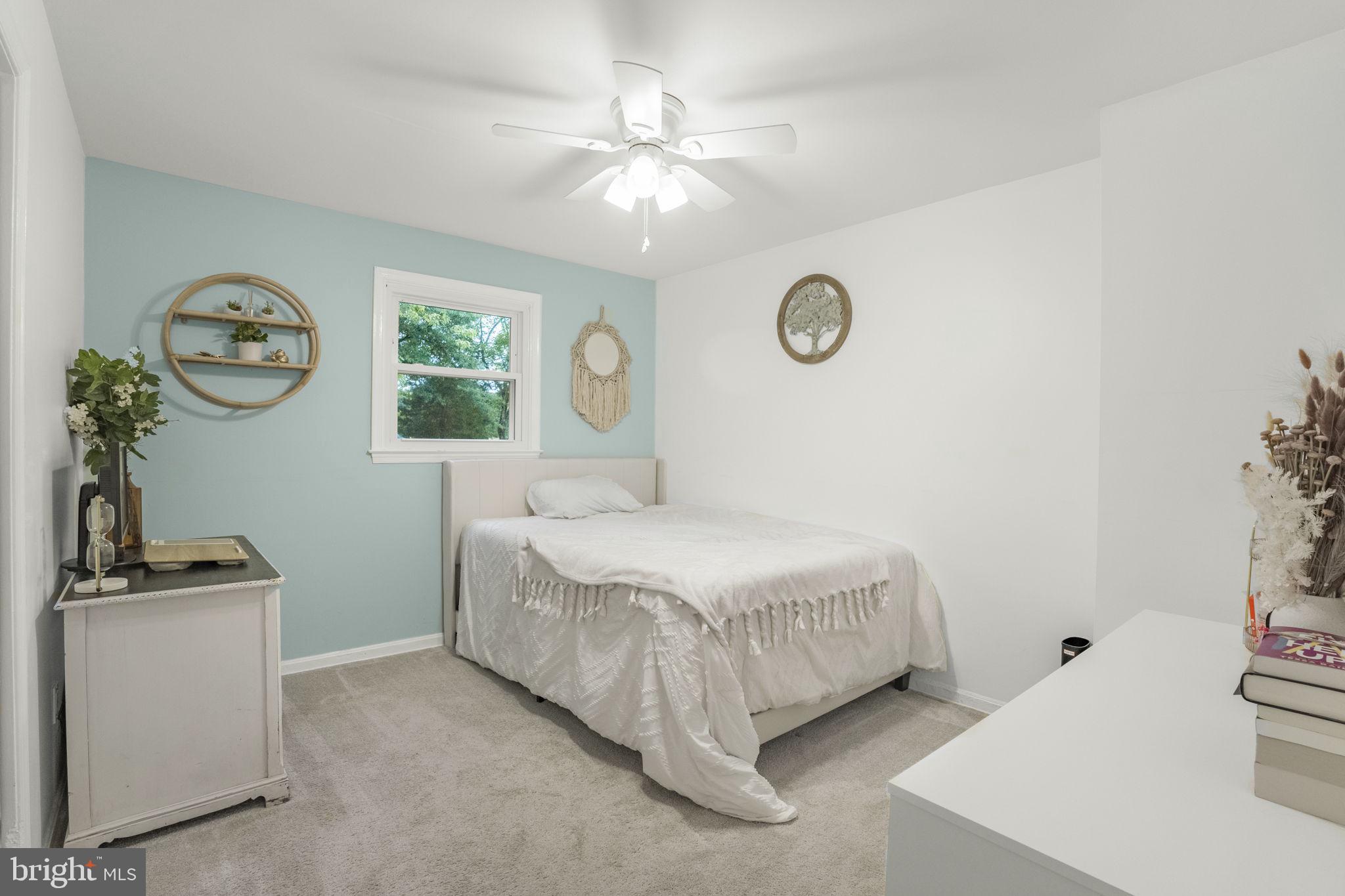 NEWTOWN VILLAGE SUB - Residential