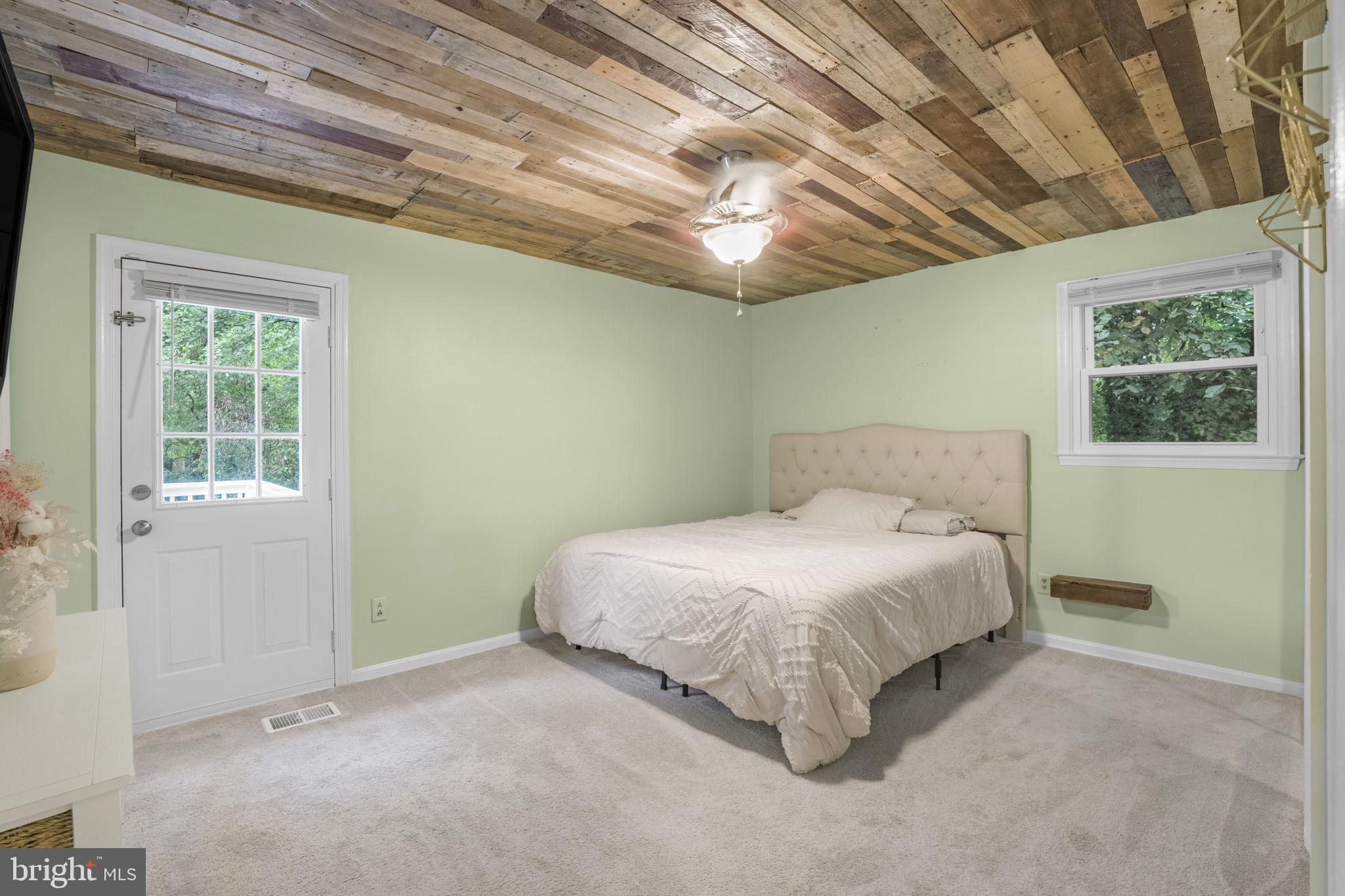 NEWTOWN VILLAGE SUB - Residential