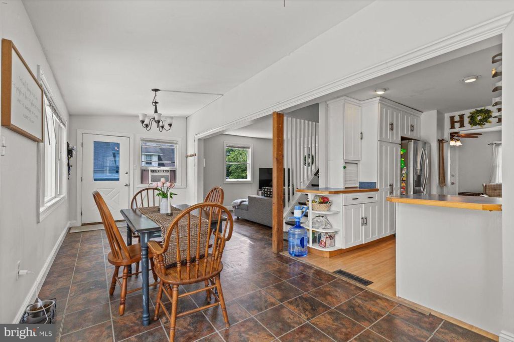 Photo of 15 S EASTLAND DR, LANCASTER, PA 17602 (MLS # PALA2037458)