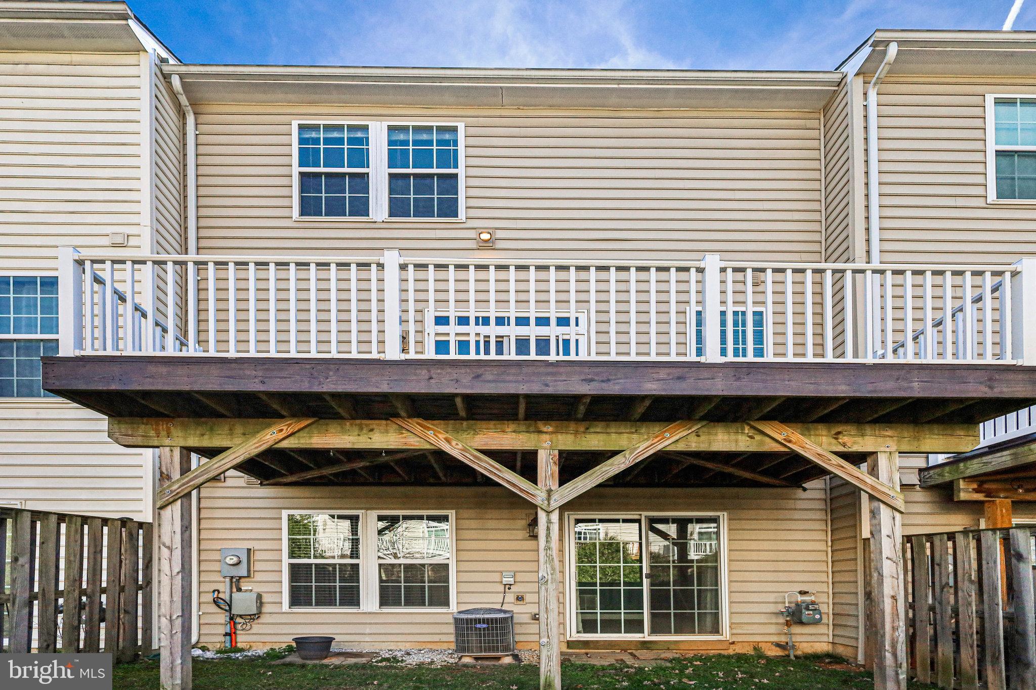 FOSTERS CREST - Residential Lease