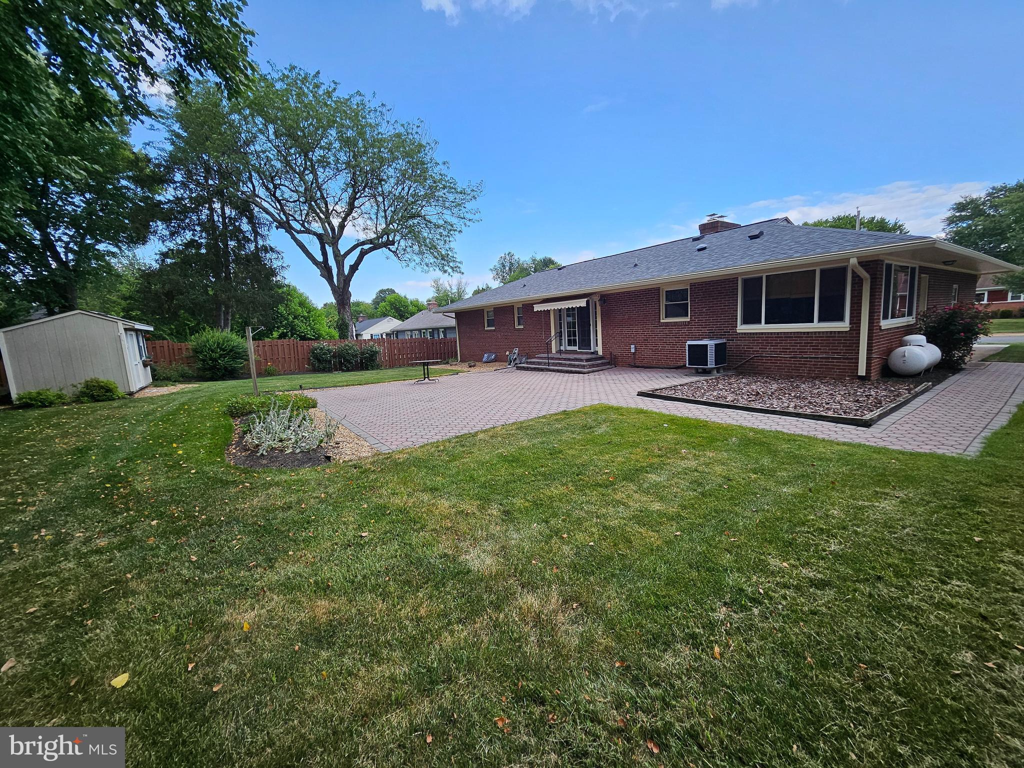 127 WOODBERRY ROAD NE
