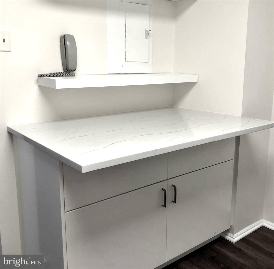 REGENCY AT MCLEAN - Residential Lease