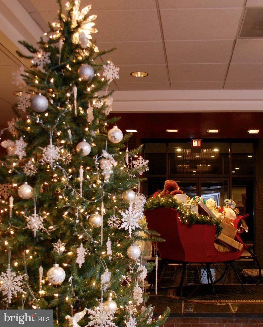 REGENCY AT MCLEAN - Residential Lease