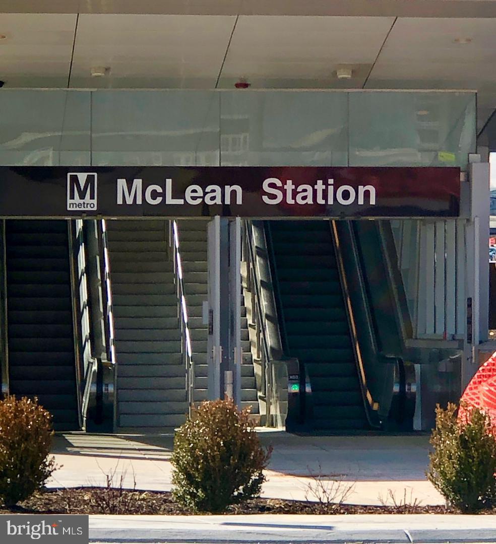 REGENCY AT MCLEAN - Residential Lease