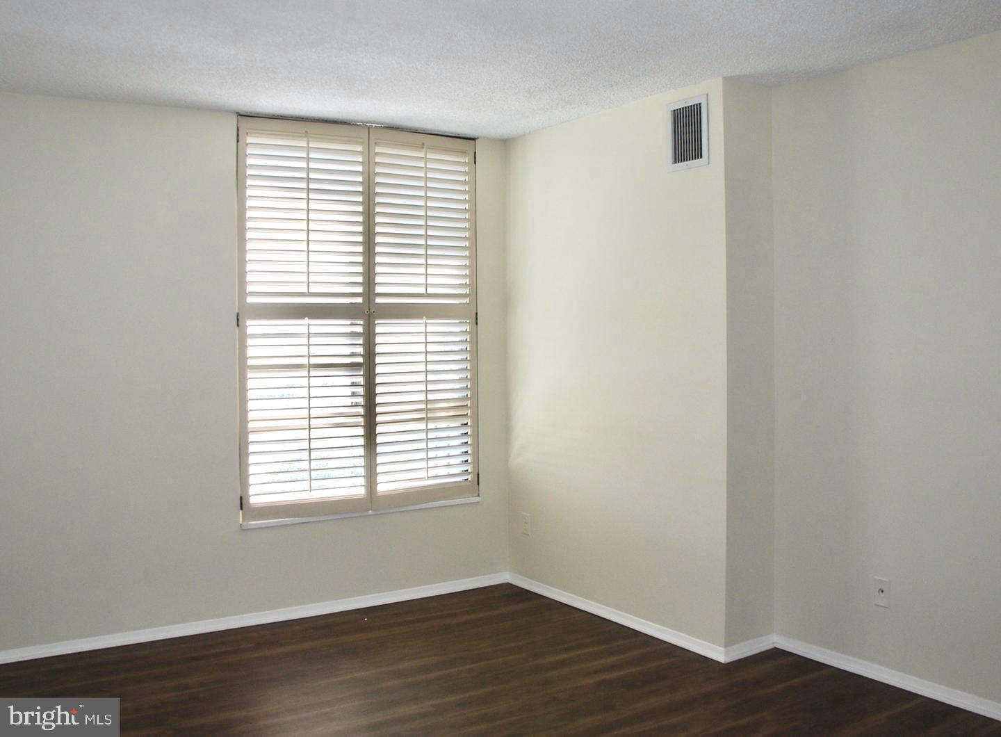 REGENCY AT MCLEAN - Residential Lease