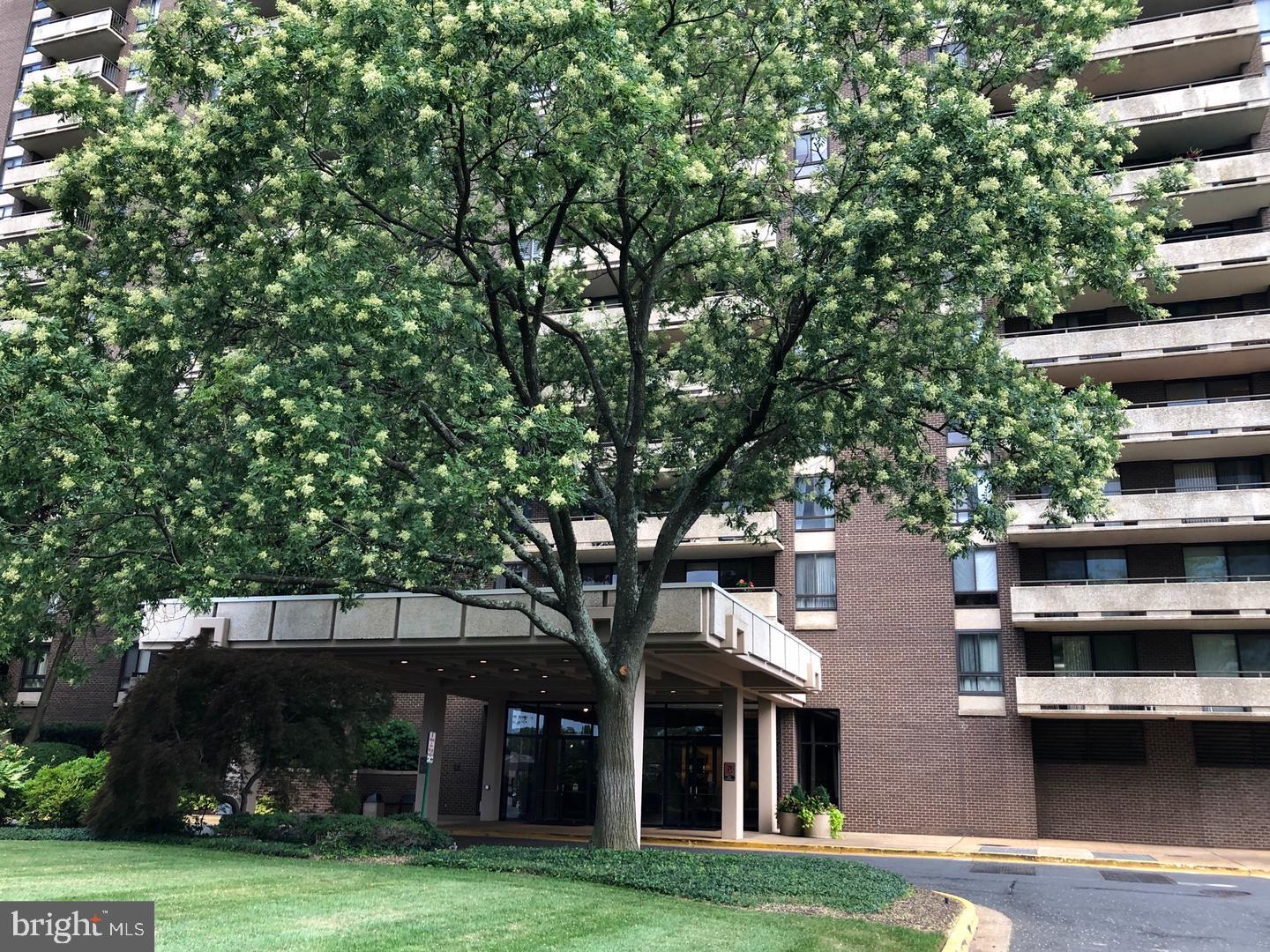 REGENCY AT MCLEAN - Residential Lease