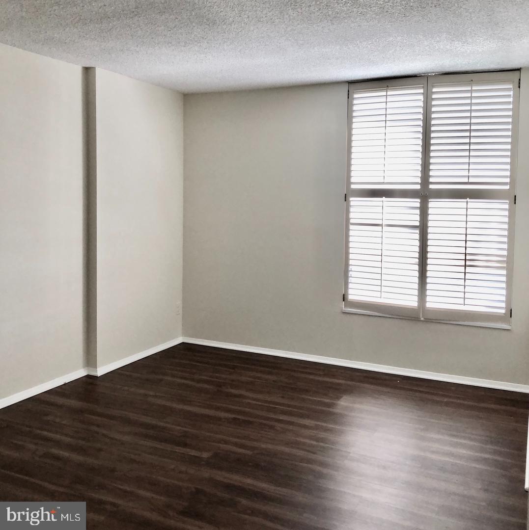 REGENCY AT MCLEAN - Residential Lease