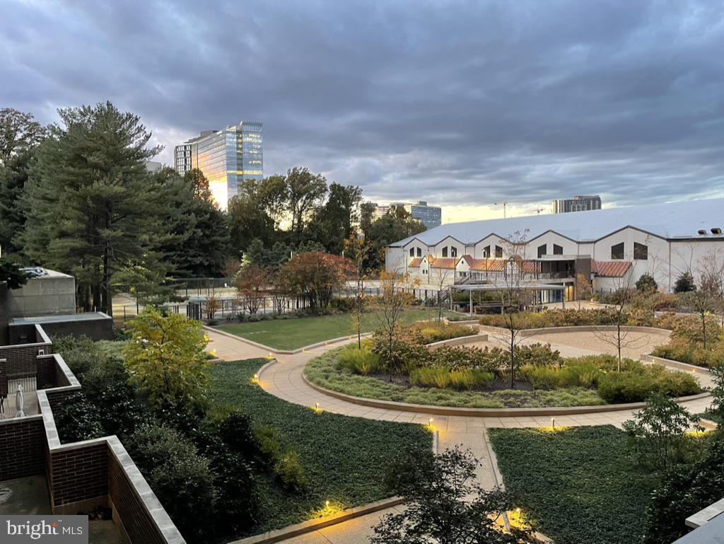 REGENCY AT MCLEAN - Residential Lease