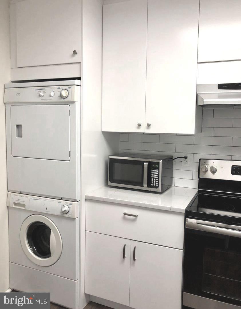 REGENCY AT MCLEAN - Residential Lease