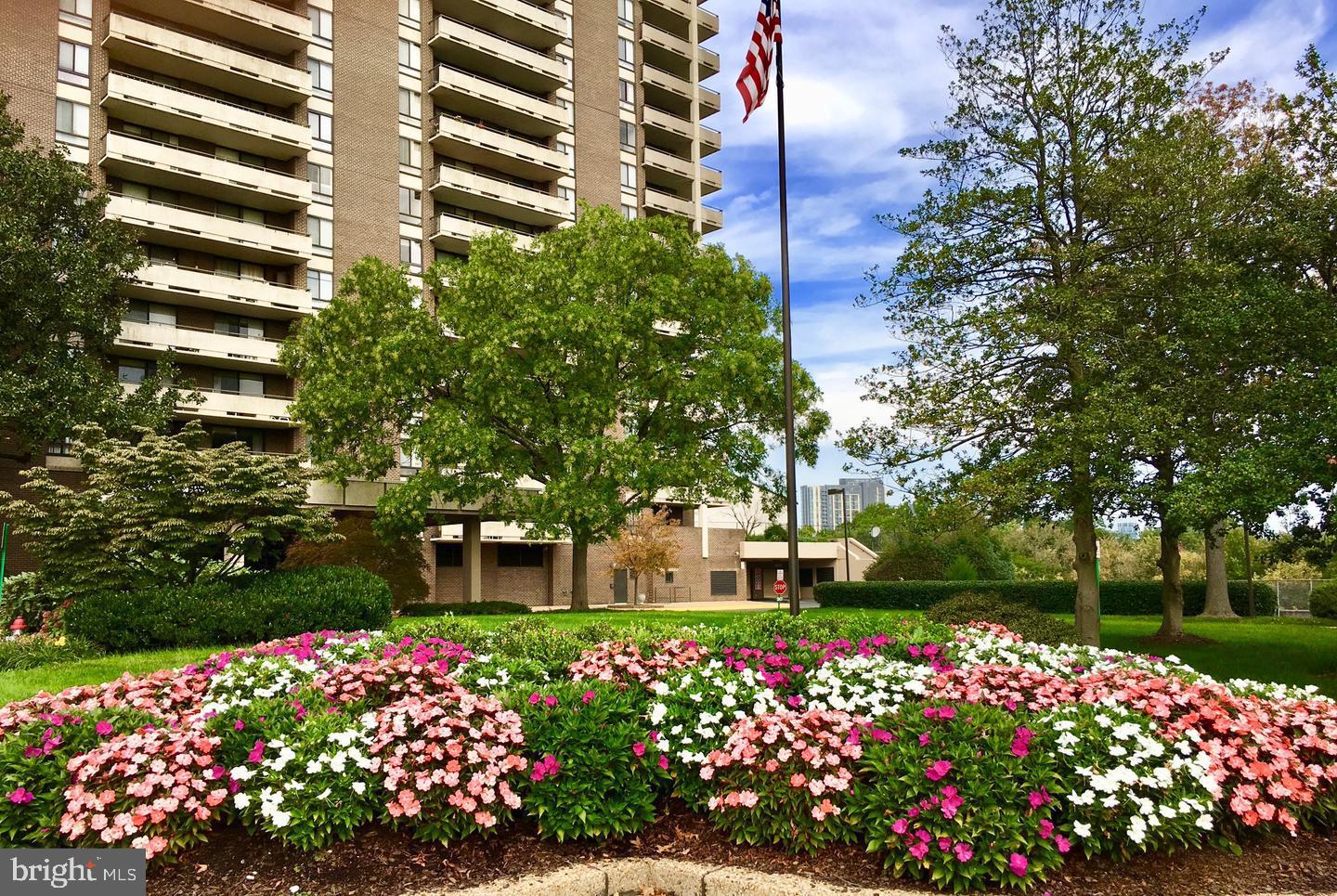 REGENCY AT MCLEAN - Residential Lease