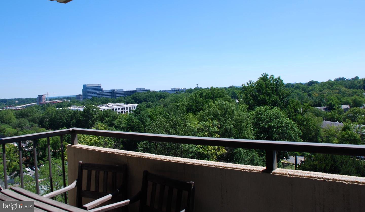 REGENCY AT MCLEAN - Residential Lease